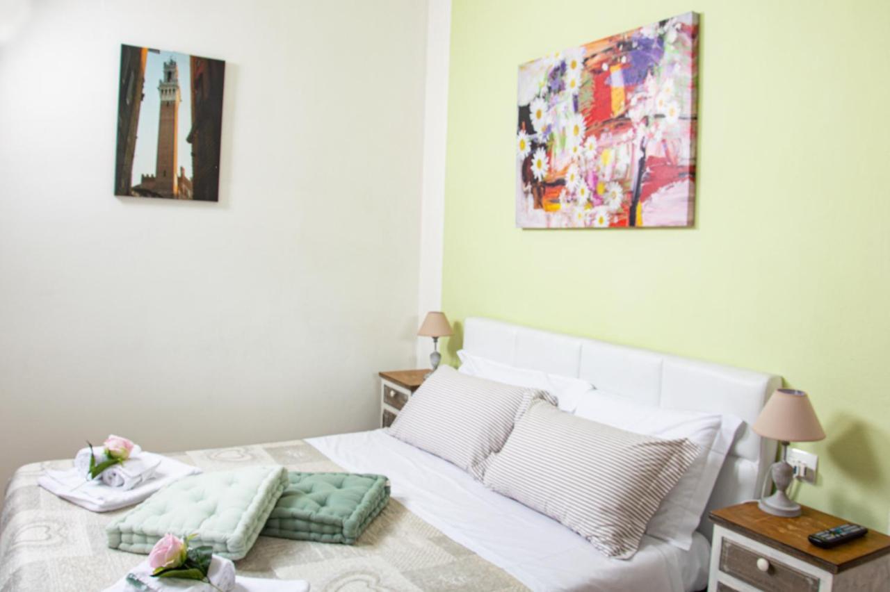 B&B Le Camere Di Livia เซียนา ภายนอก รูปภาพ
