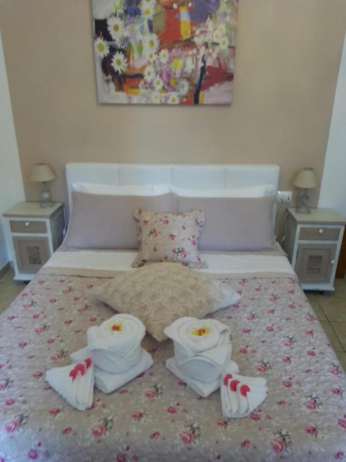 B&B Le Camere Di Livia เซียนา ภายนอก รูปภาพ