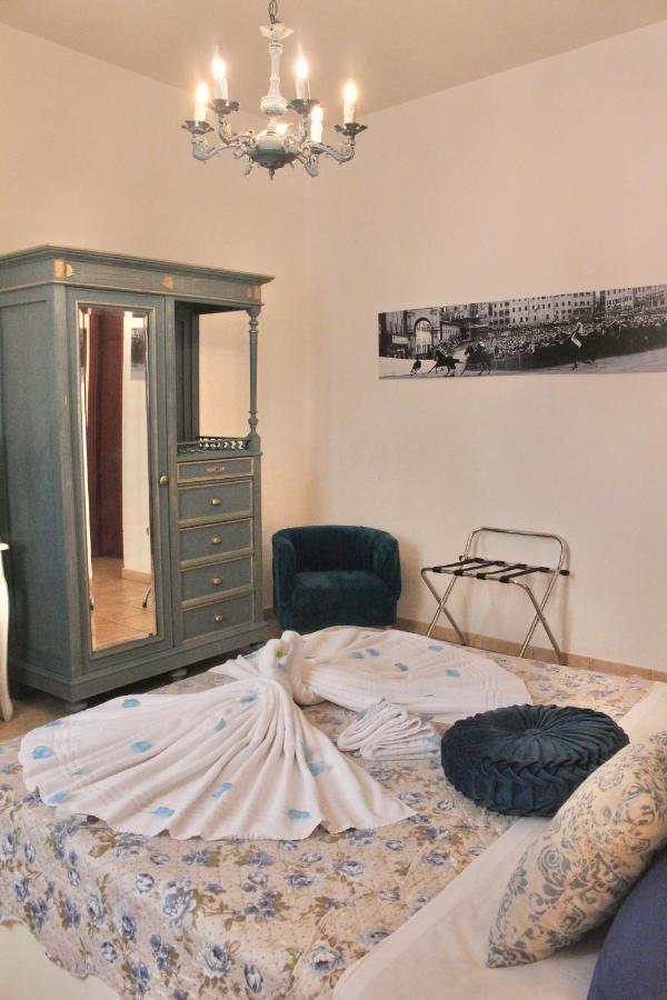 B&B Le Camere Di Livia เซียนา ภายนอก รูปภาพ