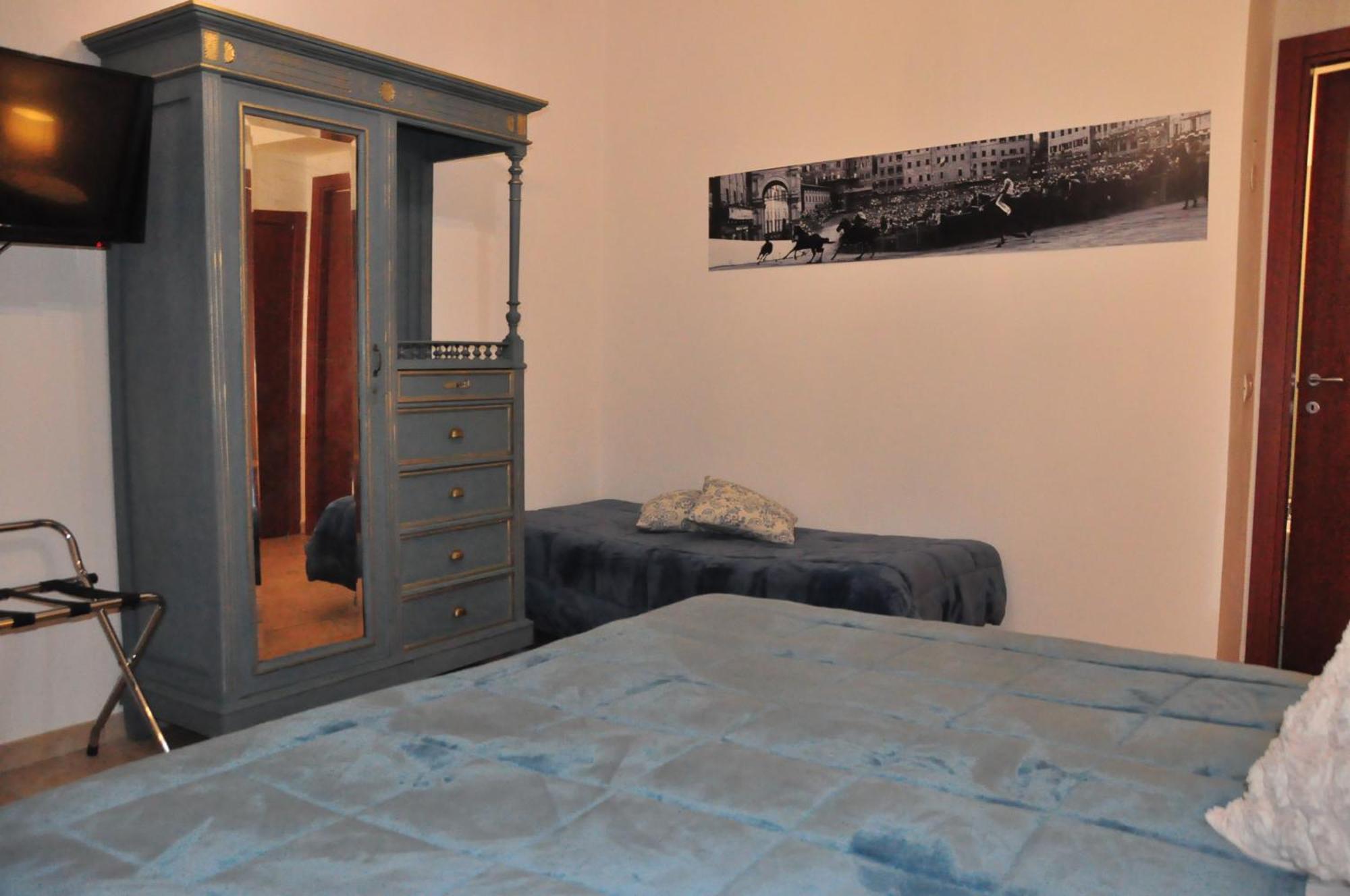 B&B Le Camere Di Livia เซียนา ภายนอก รูปภาพ