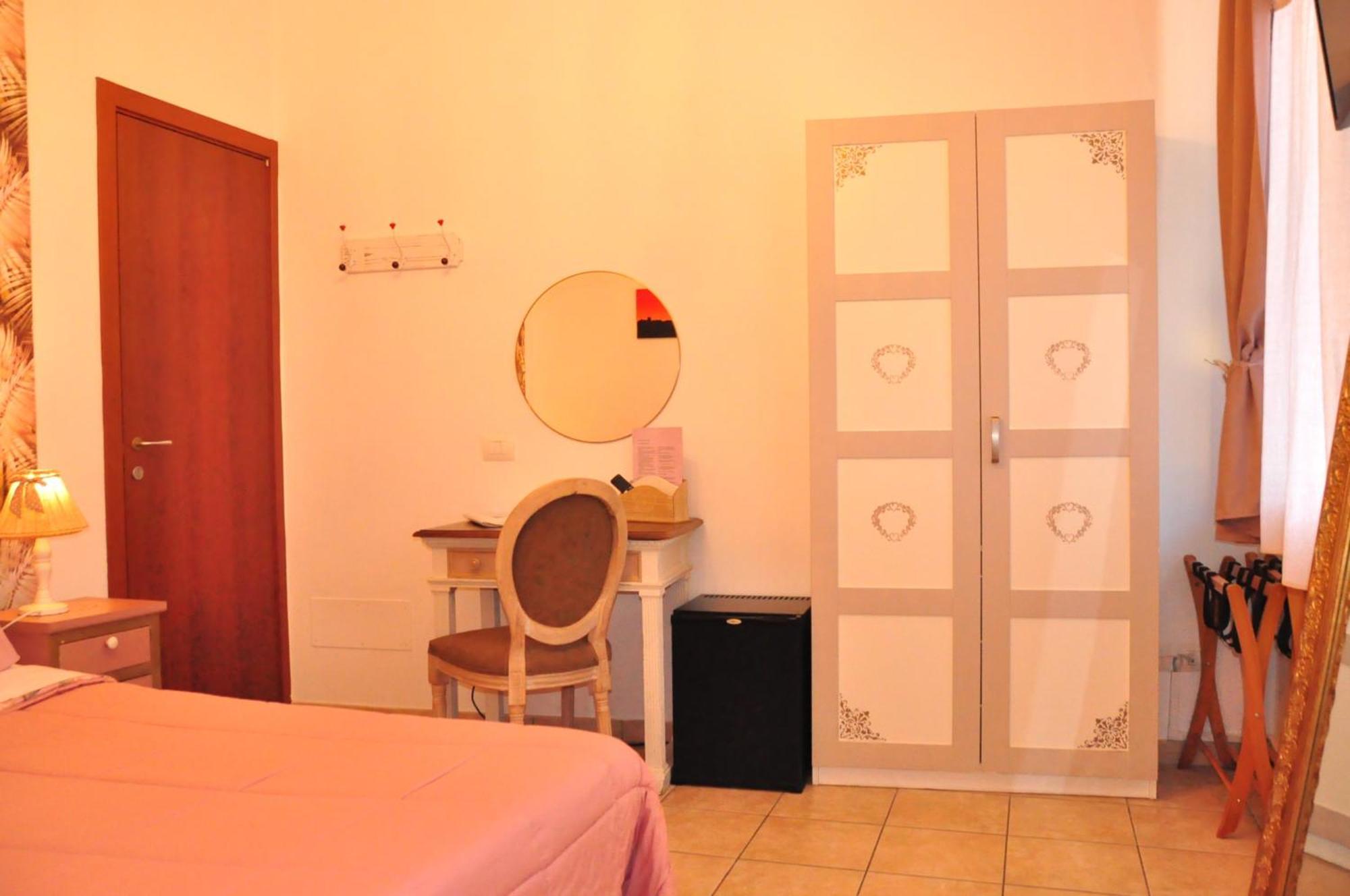 B&B Le Camere Di Livia เซียนา ภายนอก รูปภาพ