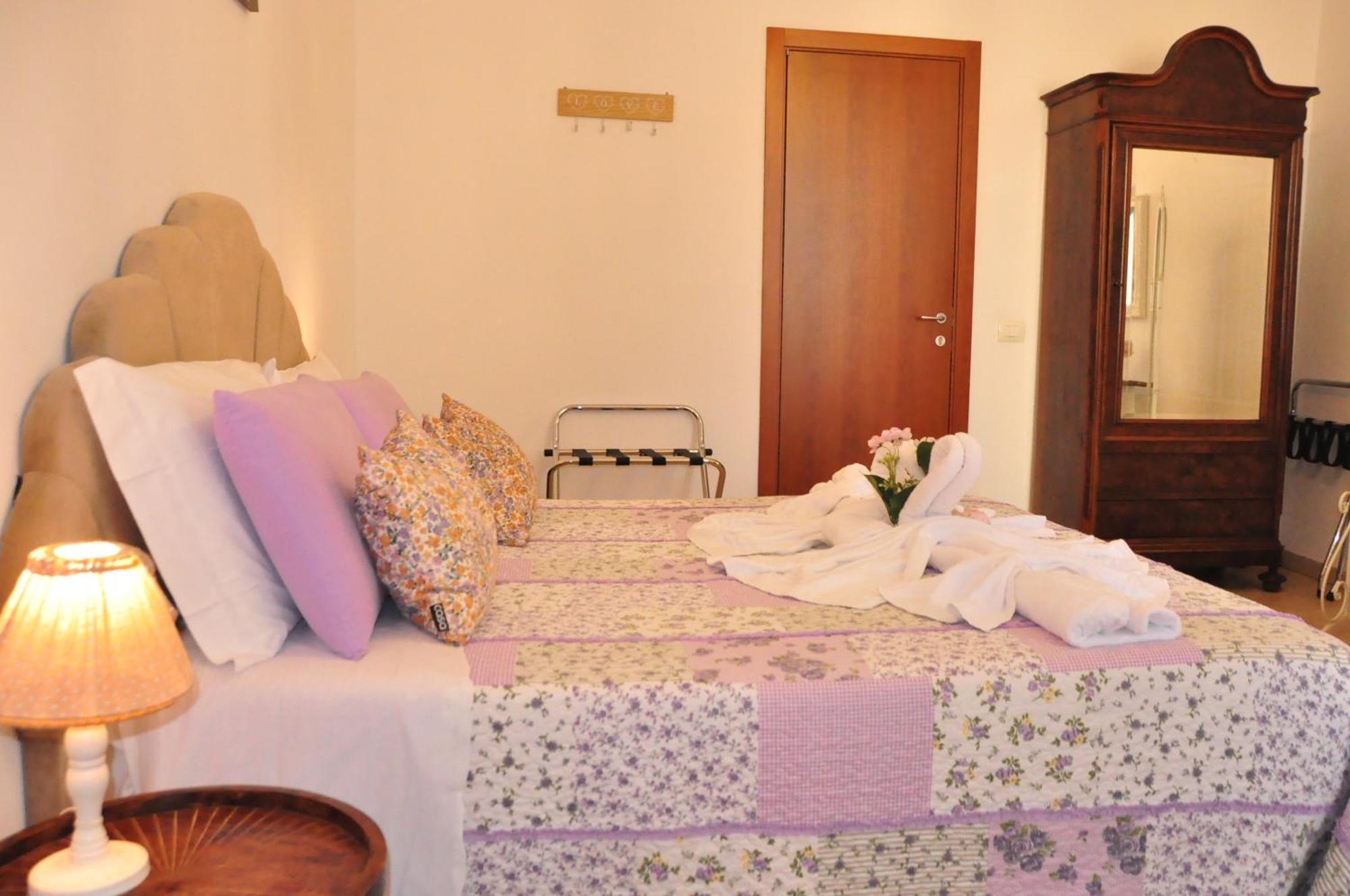 B&B Le Camere Di Livia เซียนา ภายนอก รูปภาพ