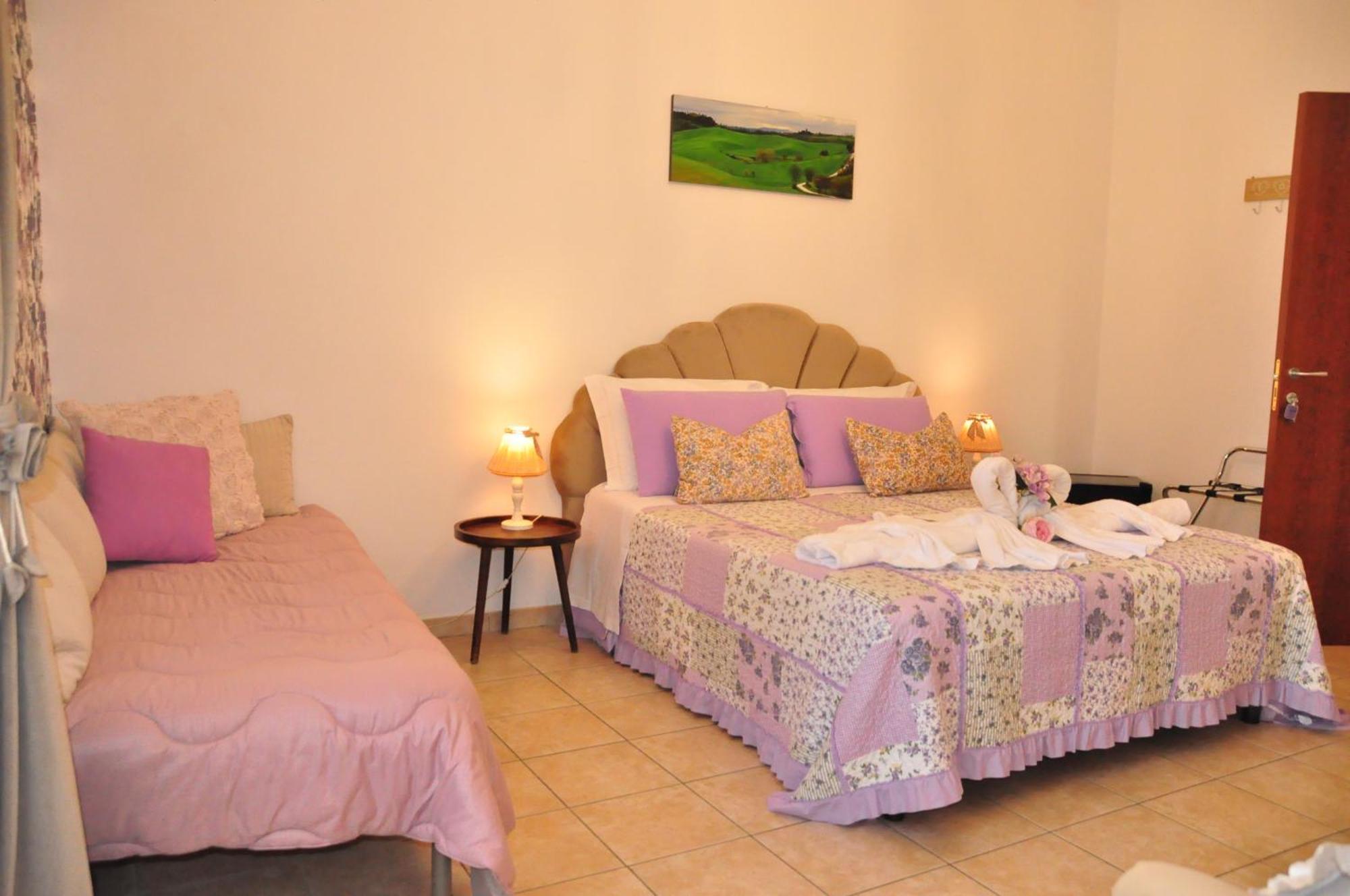B&B Le Camere Di Livia เซียนา ภายนอก รูปภาพ